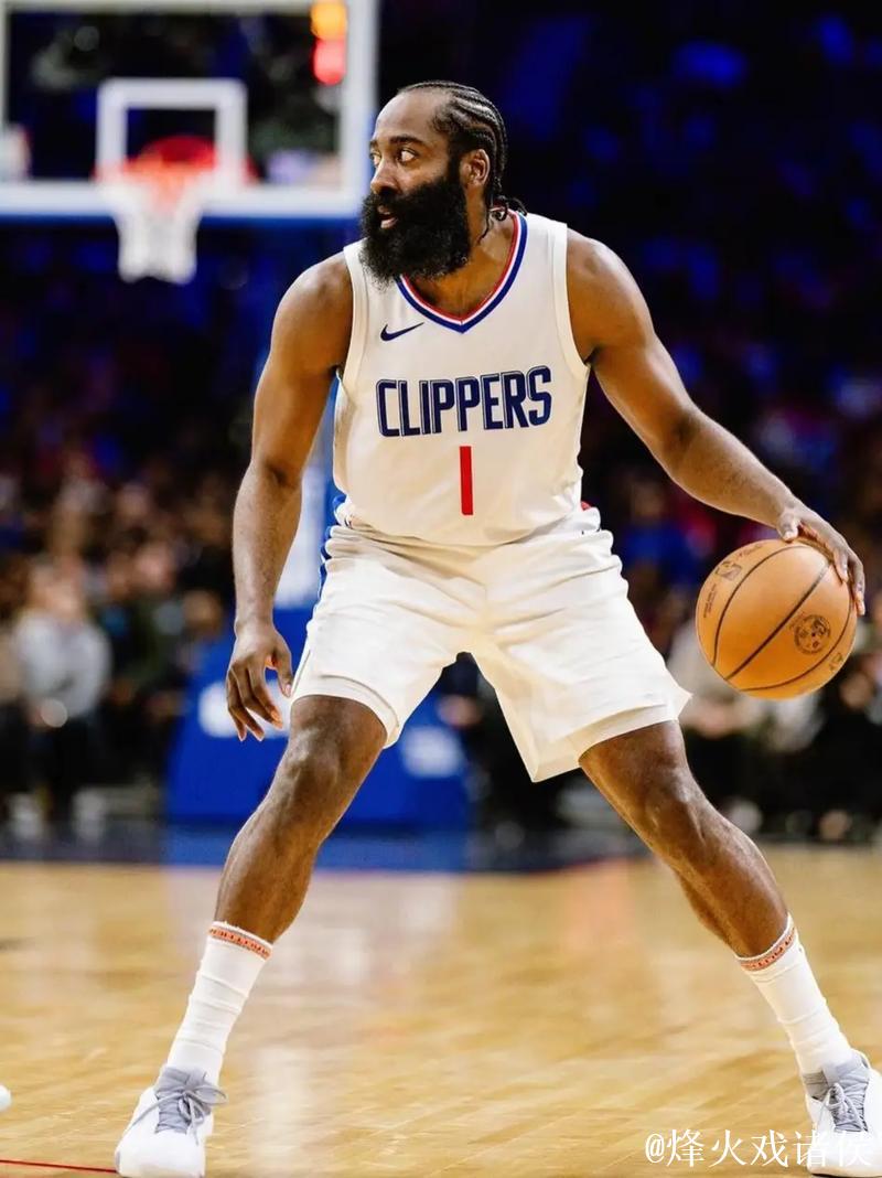 莱昂纳德与哈登联手轰下54分 快船狂胜国王41分豪取5连胜