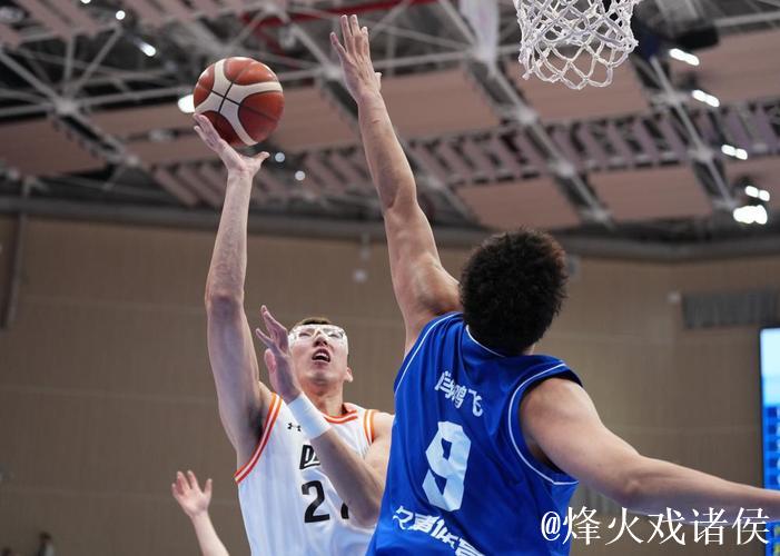 四川男篮单节狂胜19分 全运会小组赛力克上海队